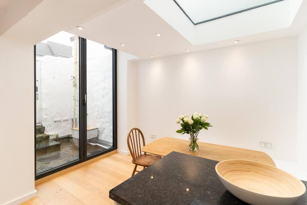 Beautiful And Contemporary Cornish Townhouse In Penzance Villa Exterior photo