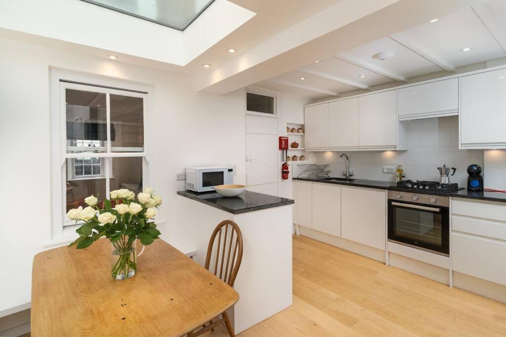 Beautiful And Contemporary Cornish Townhouse In Penzance Villa Exterior photo
